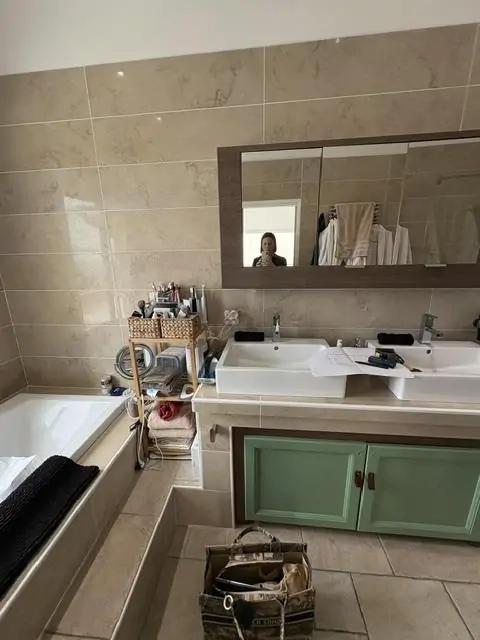 L'ancienne salle de bain avant travaux